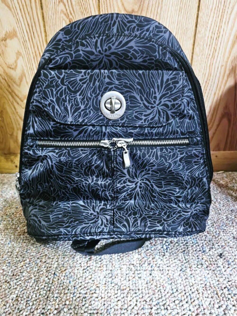 Baggallini Backpack - Picture 1 of 3
